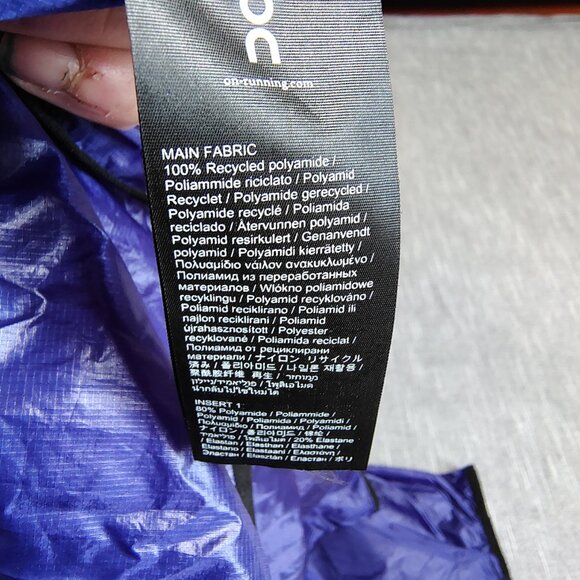 On Running Zero Jacket Womens Size Medium Purple Black Waterproof Windbreaker - Picture 6 of 11